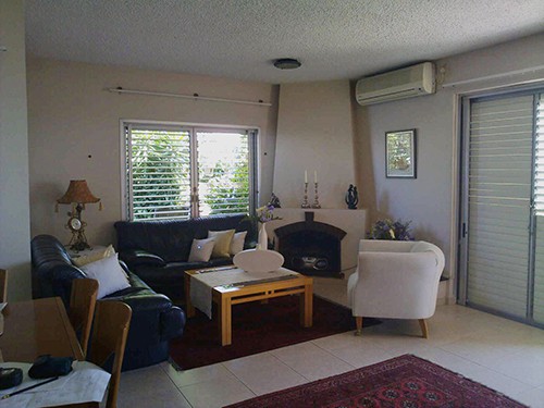 הסלון לפני השיפוץ