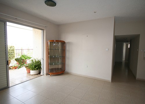 קיר להריסה-לפני